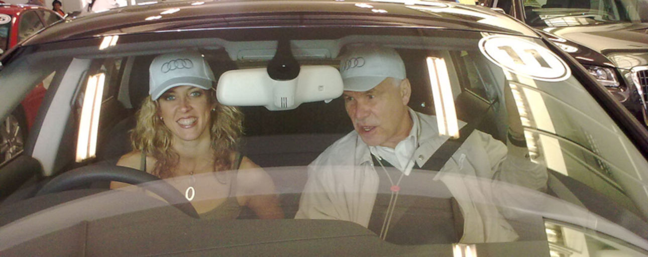 Melanie Lowe award-winning South African singer-songwriter