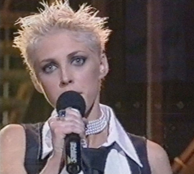 Melanie Lowe during Idols South Africa performance