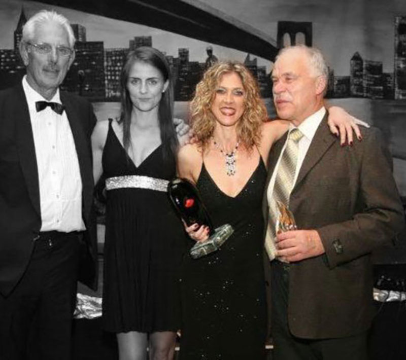 Melanie Lowe, South African singer-songwriter and guitarist based in Durban