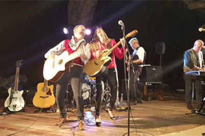 Melanie Lowe during Idols South Africa performance